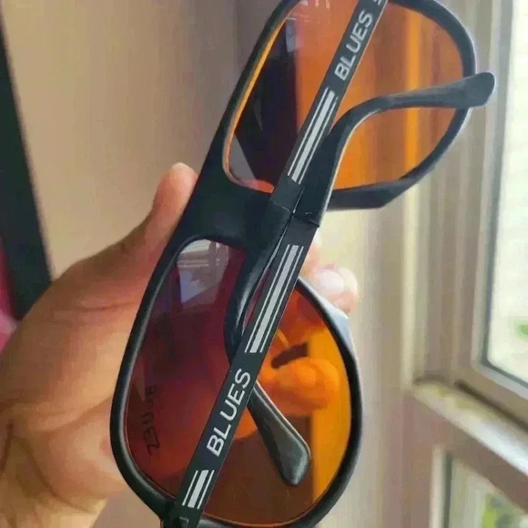 VINTAGE BLUES BROWN/ORANGE PILOT SUNGLASSES BLACK FRAME PLASTIC - Picture 2 of 9